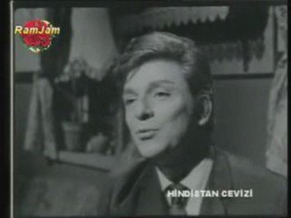 Zeki Müren - Fakir Bir Şairim Ama