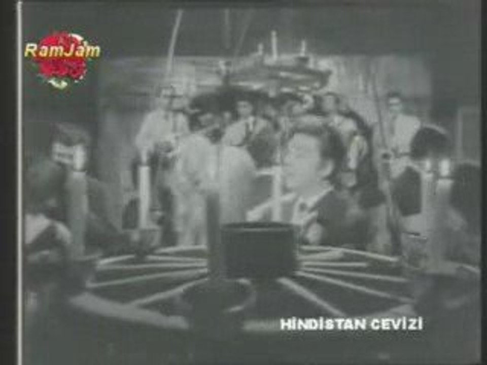 Zeki Müren - Dile Benden Ne Dilersen