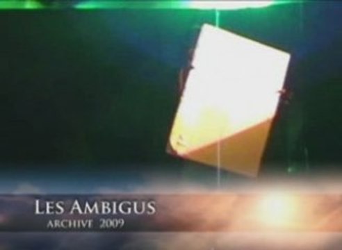 Magie de scène, spectacle les Ambigus !( magicmoulla.com)