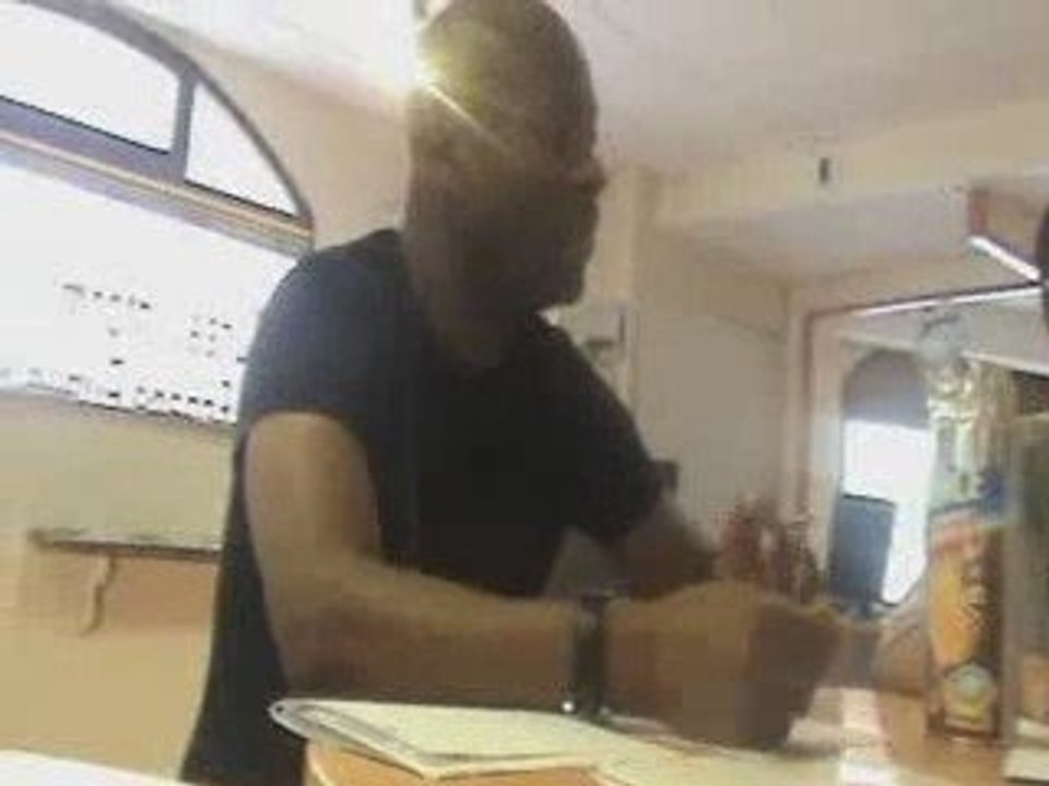 Parole aux jeunes - Du Courage (MzikProductions & Blog46)