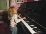 camille delire sur le piano