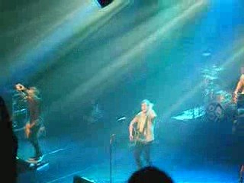 McFly - Falling In Love au Bataclan(Paris)