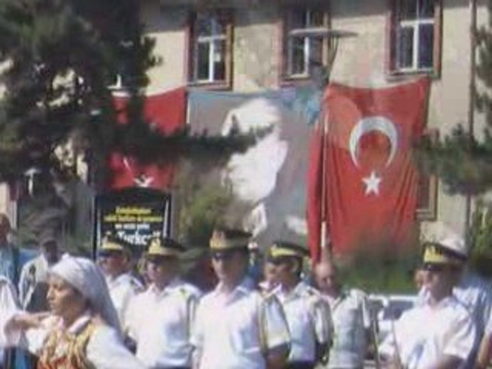 Kirklareli belediyesi halkoyunlari ekibi Sülüman aga