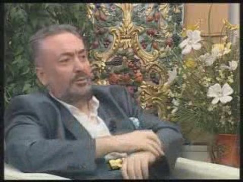 Adnan Oktar röportajı kadin