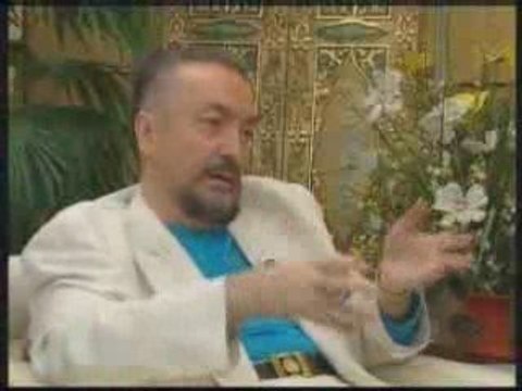 Adnan Oktar röportajı Allah sevgisi nasil olmalidir