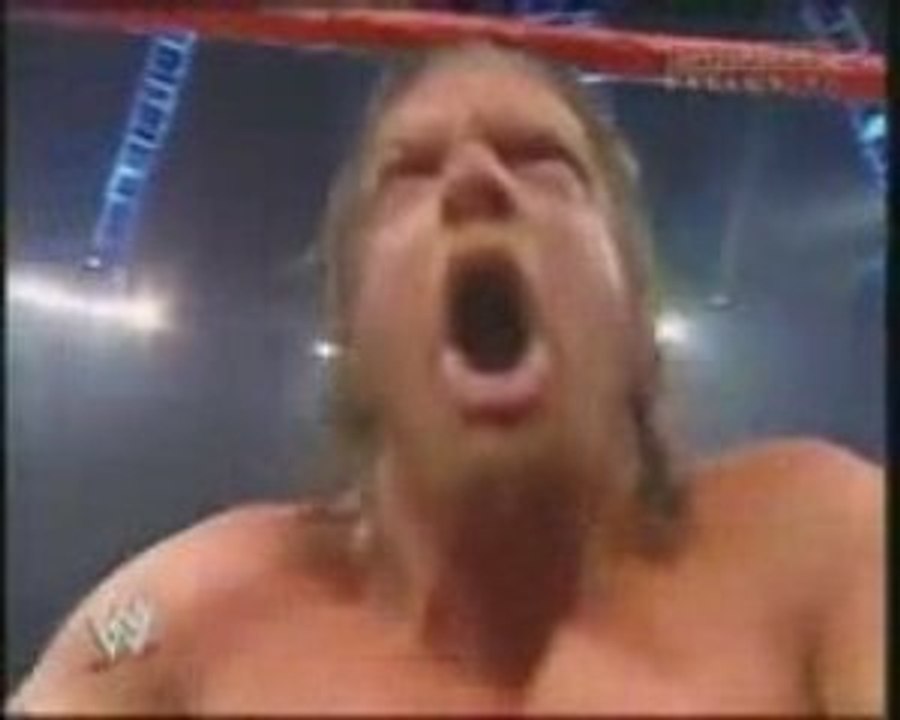 Randy Orton Crache Sur La Gueule De Triple H