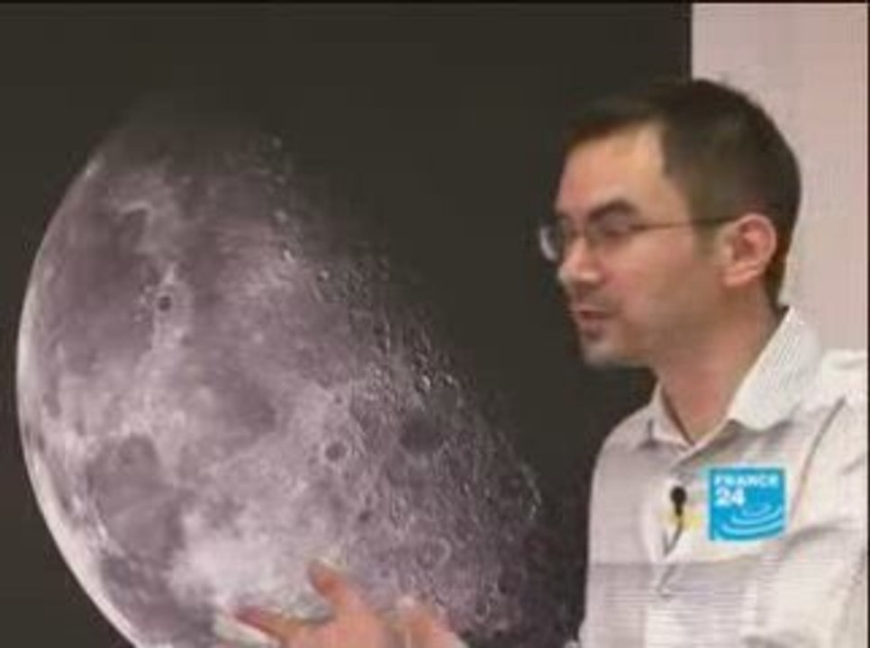 De l'eau sur la Lune