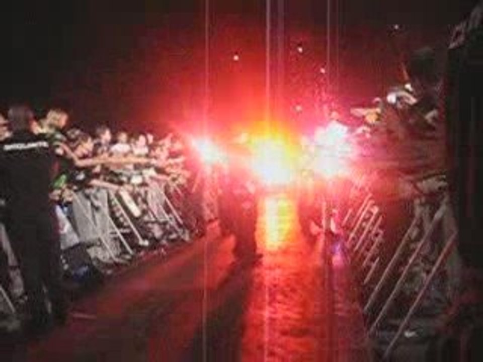 Entrée WILLIAM REGAL et CHRISTIAN smackdown bercy 09