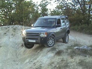 LAND ROVER DISCOVERY 3 TDV6 HSE par Nissan cahors