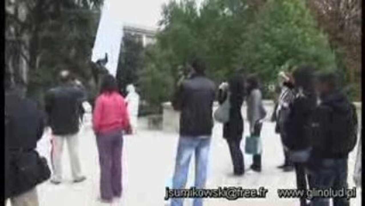 Glinolud Paris Trocadero  music Hugues le Bars