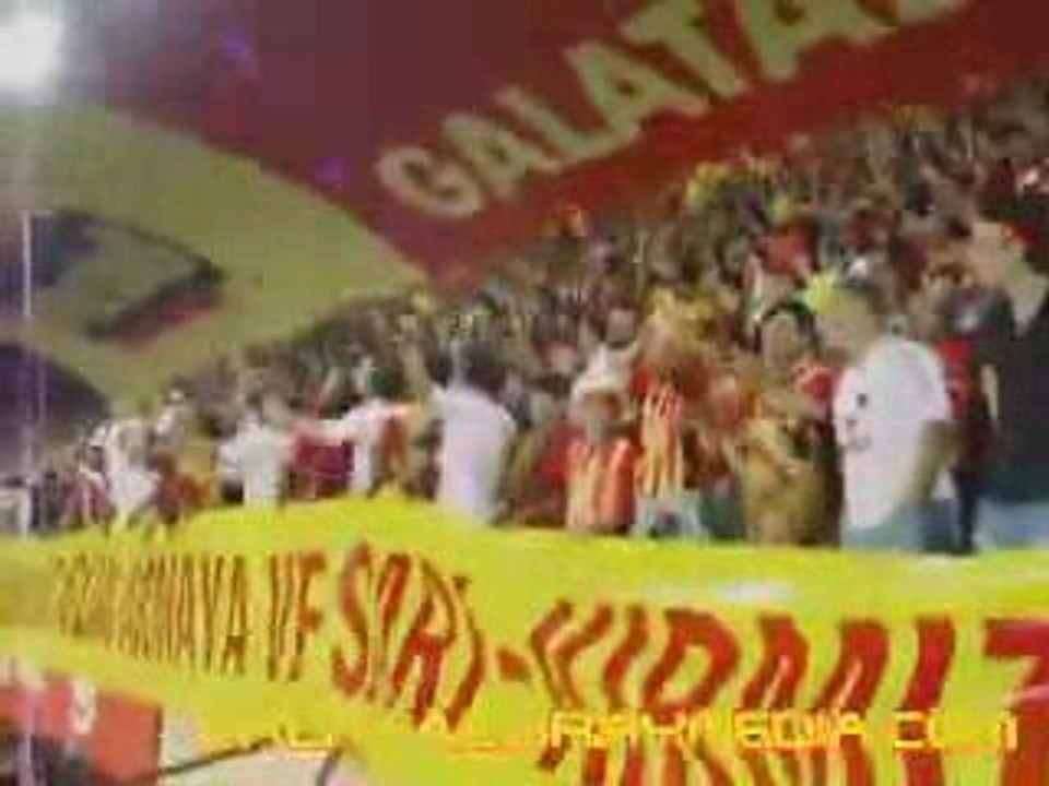 uA Kapalı Üst Tribün