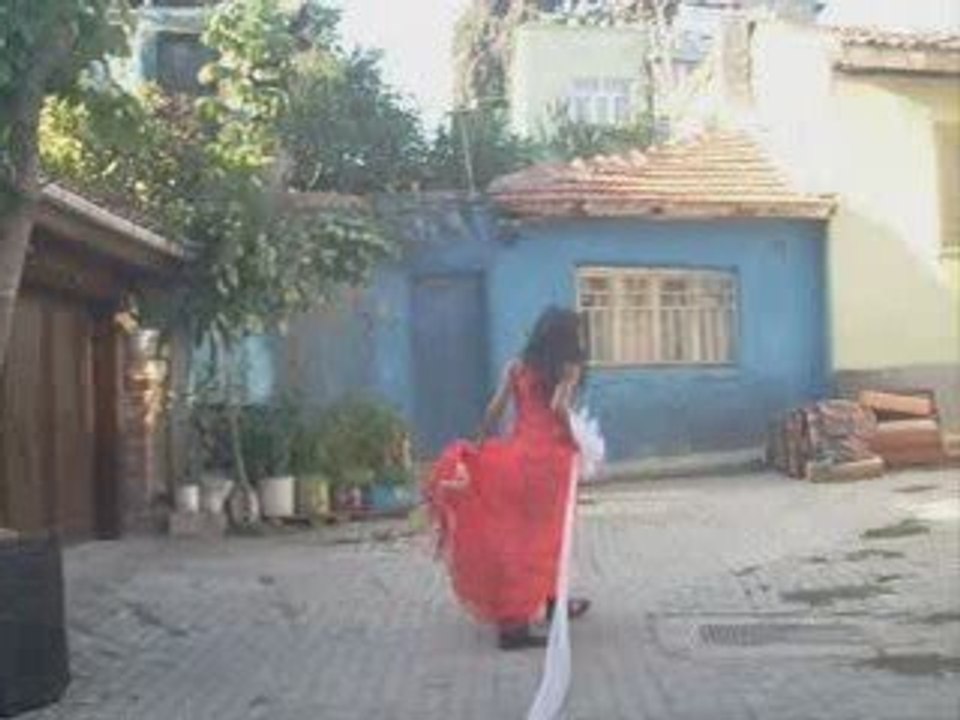 Emir Eline Düştüm 2010