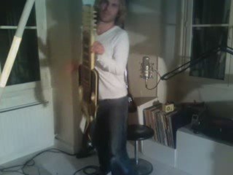 impro/compo sur guitare slide "framus tahiti" de 1950