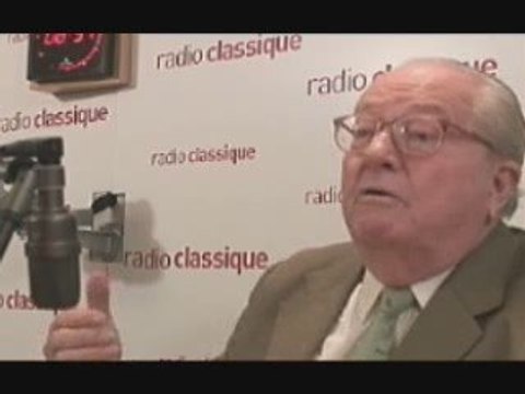 Jean-Marie Le Pen au micro de Guillaume Durand