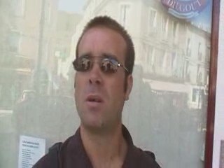 street bench-je ne suis pas un stup!