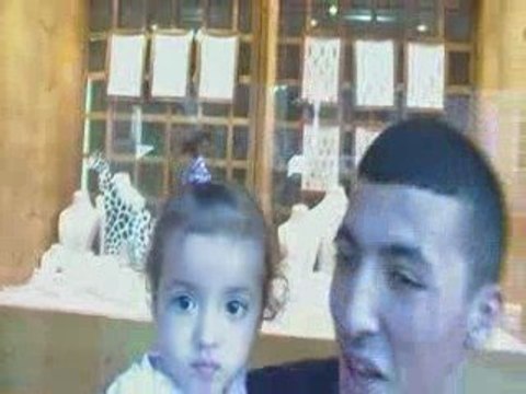 street bench-barek et sa petite rihanna