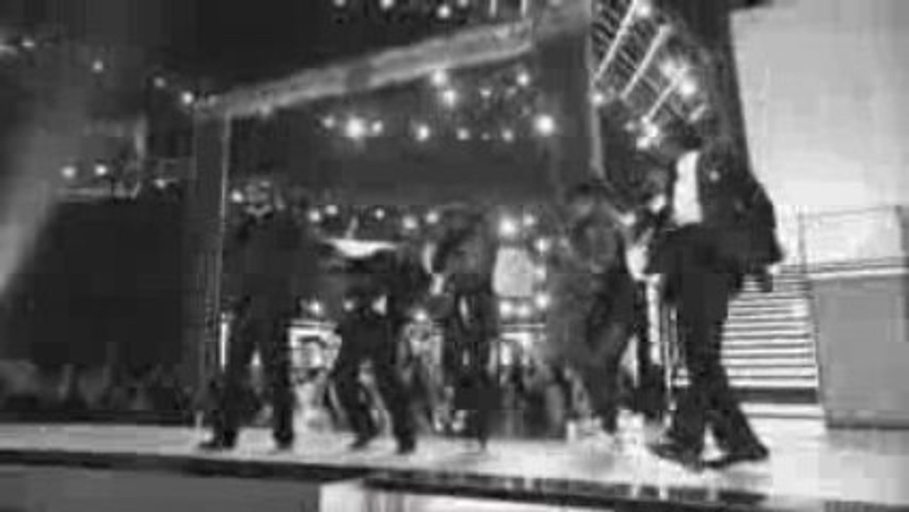 T-I Ft Kanye West, Jay Z & Lil Wayne - Swagga Like Us - Live