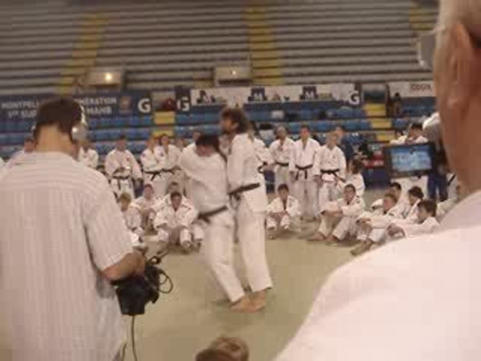 Moroté bloqué entrée ippon à Gauche