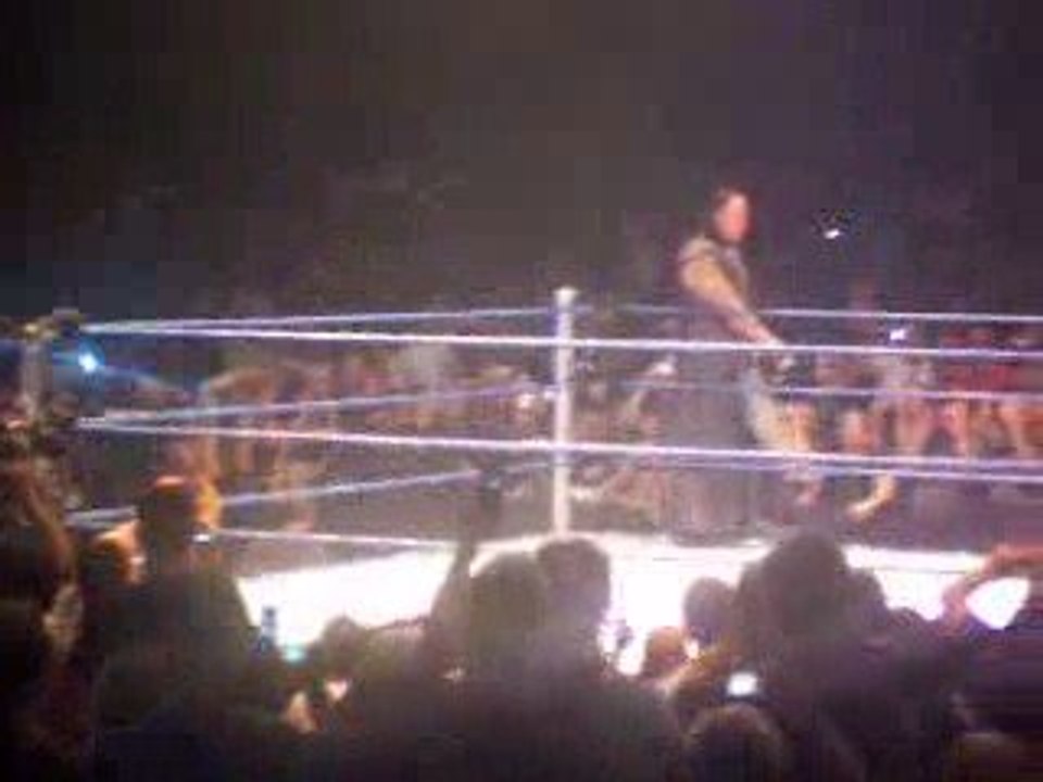 Bercy 27/09/2009 - Smackdown/ECW - Entrée d'Undertaker