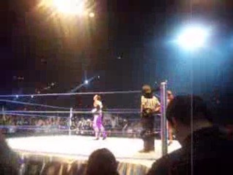 Bercy 27/09/2009 - Smackdown/ECW - Matt Hardy & le public :)