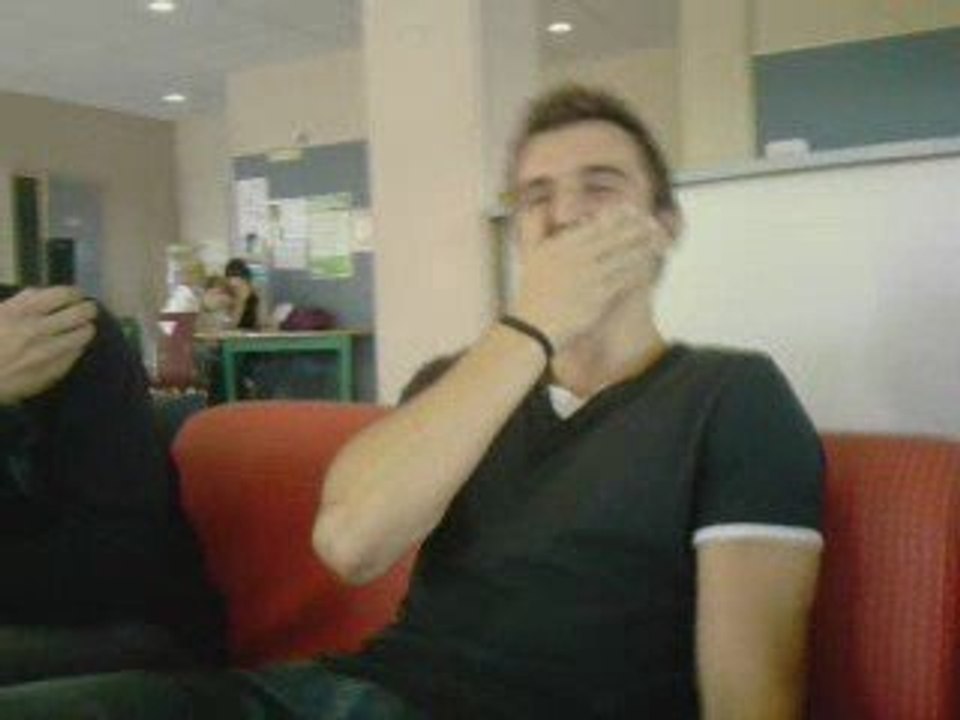 Max et sa bouteille ! encore un p'tit coup pour le plaisir !