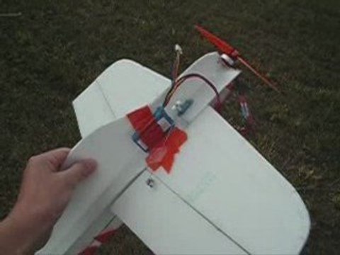 Avion léger - Toon 3D - en dépron - moteur TURNIGY 2204-14T