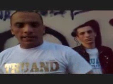 MORSAY BAISE LES FACHOS EN BROCHETTE