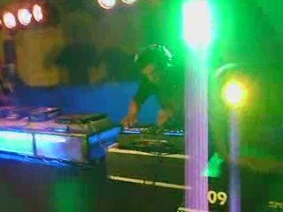 ASI SE VIVIO LA RUMBA DE TECTONIK Y REGUETON EN YUMBO