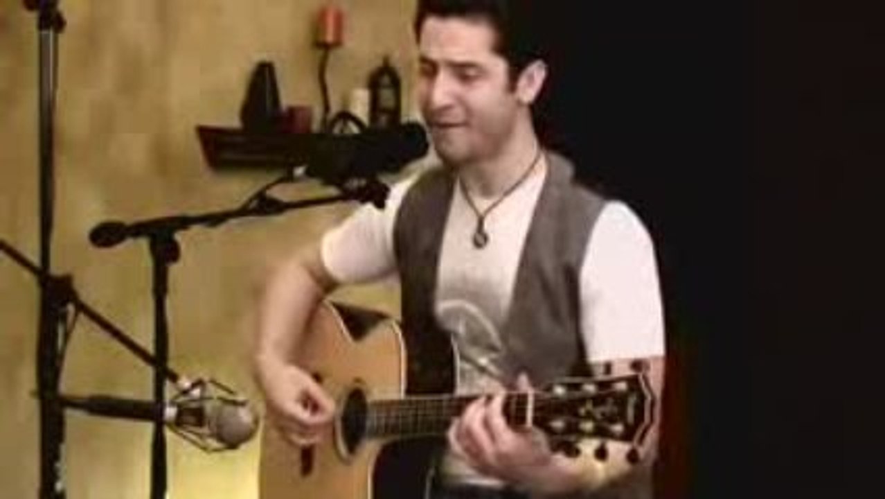 Boyce Avenue - Crash Into Me (acoustic)