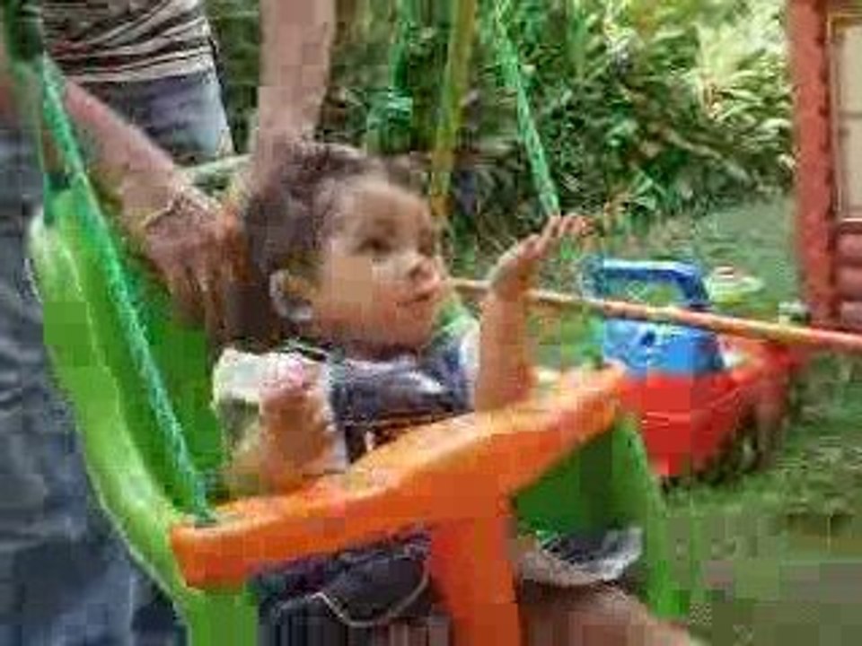 Cassie et la balançoire