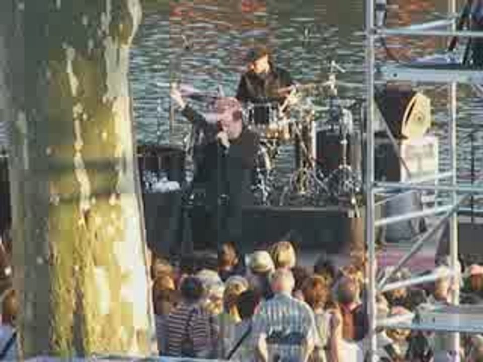 Festival de loire 2009 - Michel Delpech - tu me fais planer