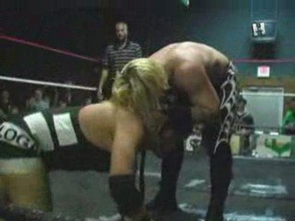 Dave Logan Vs Eric Ryan (Hybrid: Project Mayhem 2009)