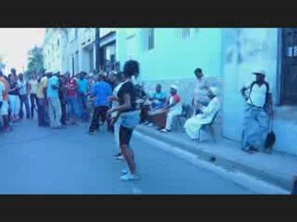 Yoannis rumba y guaguanco calle san pedro santiago de Cuba j