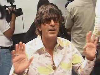 Interview Hello Darling