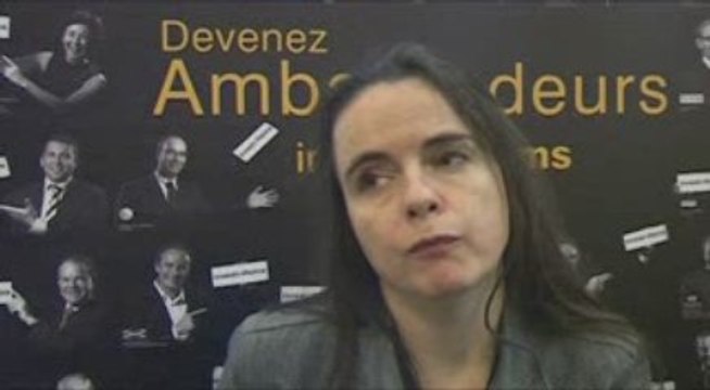 AMELIE NOTHOMB AUX RENCONTRES PASSERELLES DE RMS REIMS
