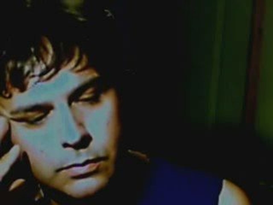 "UN PEU PLUS HAUT, UN PEU PLUS LOIN" de GINETTE RENO, chanté