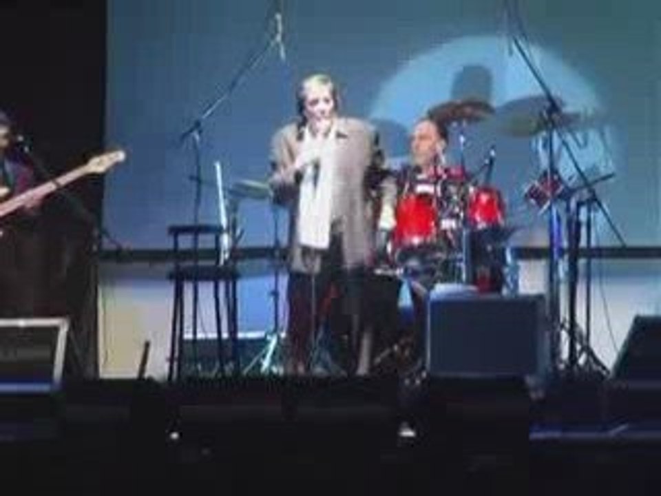 Cacho Castaña en Pergamino