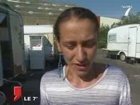 Les Roms mobilisés devant le siège de Nantes Métropole