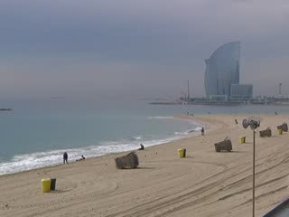 Diverses entitats denuncien l’Hotel Vela 300909