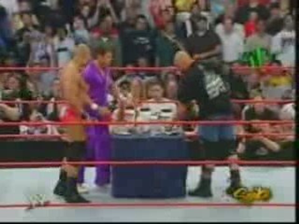 Stone Cold Returns To Raw 4/4/05 Part 1