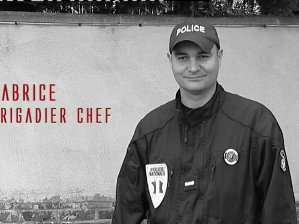 Brigadier chef de l'unité canine départementale de recherche