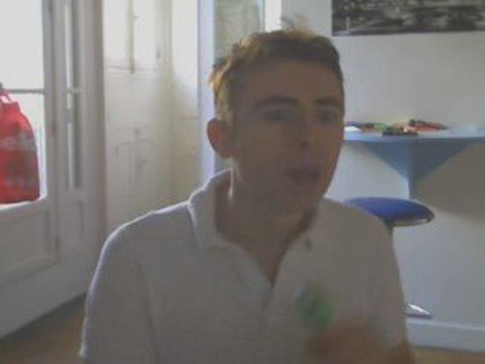 Wiwi égratigne "Bouger bouger"