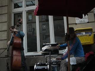 Enfin la musique ....