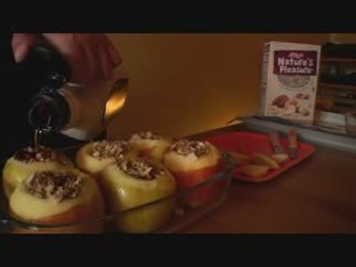 recette de pommes au four, muesli et sirop d'érable