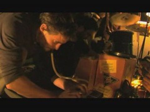 CHAPI CHAPO & LES PETITES MUSIQUES DE PLUIE - Screaming fire