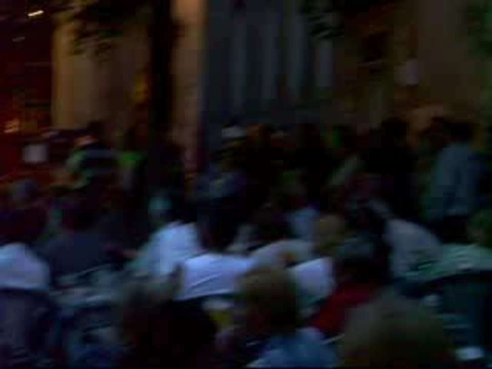 LE DANSEUR FOU A FRAPPE