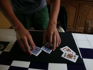 Detectives card trick