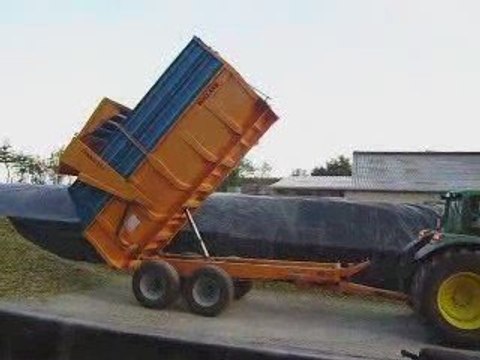 john deere 6820 + remorque turbo 125