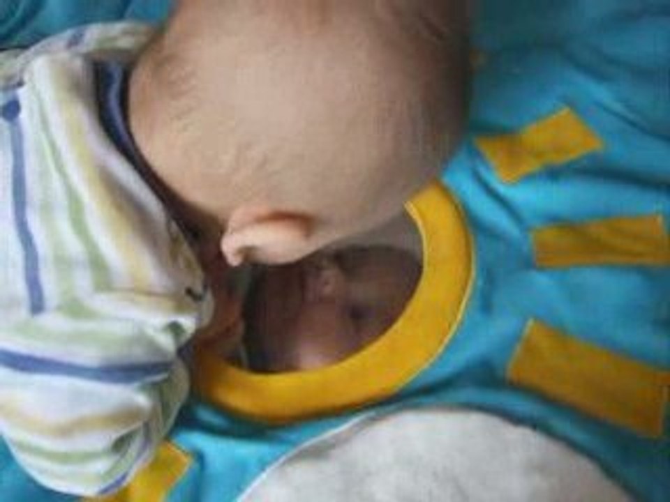 lucien et le bébé du miroir