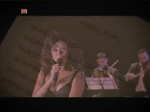 Ayşegül Aldinç -Mucize Nağmeler ''Sorma'' Canlı Performans